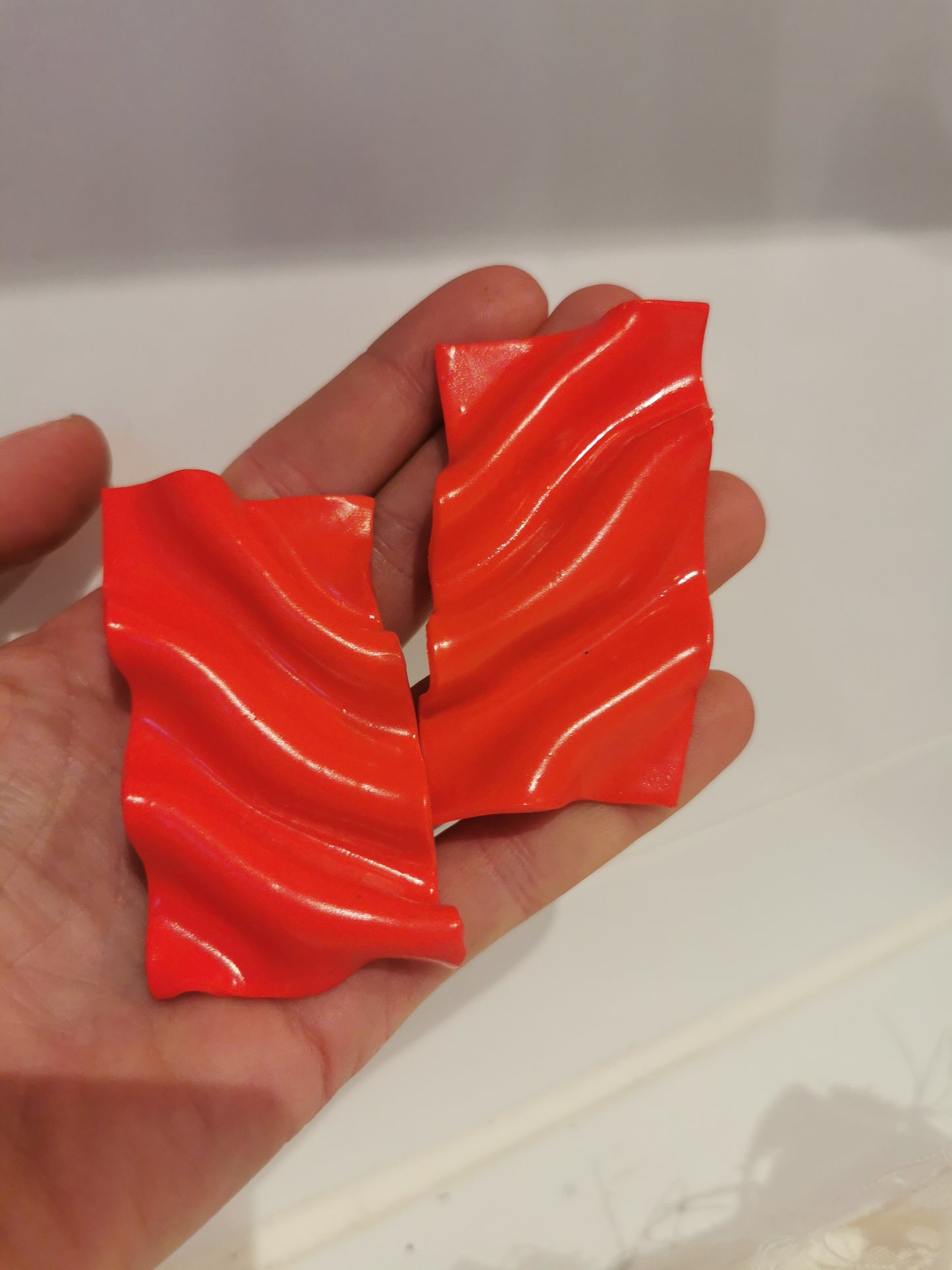 'G' in RED