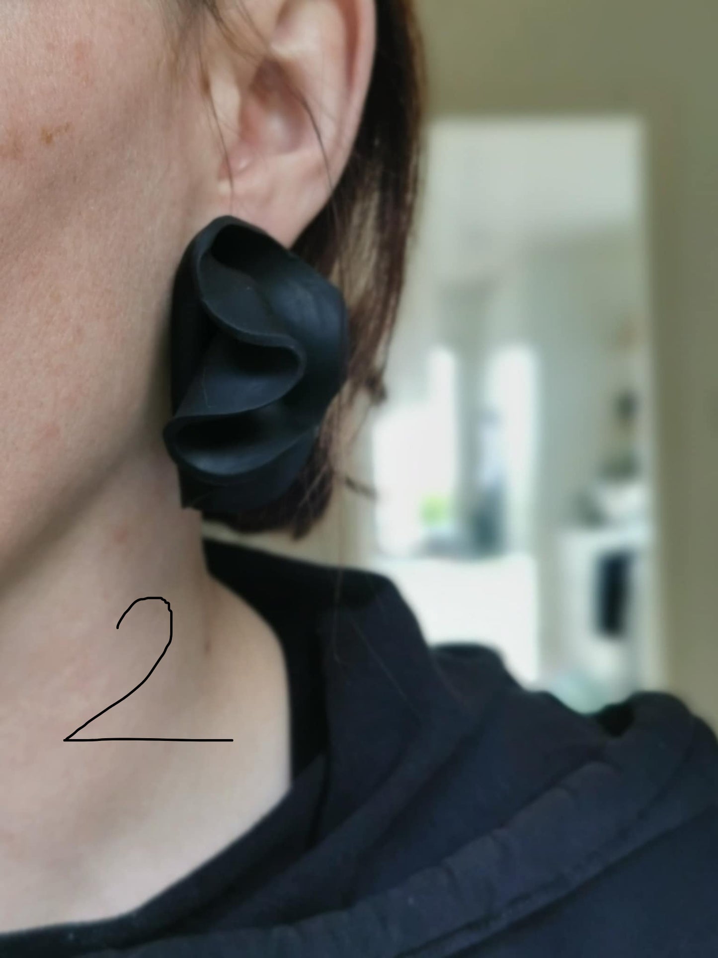 SCALLOP in BLACK