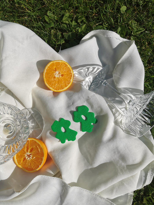 VIOLA in VIBRANT GREEN